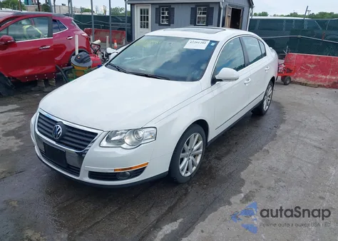2010 Volkswagen Passat Komfort from USA, damaged, VIN WVWJM7AN6AP051233